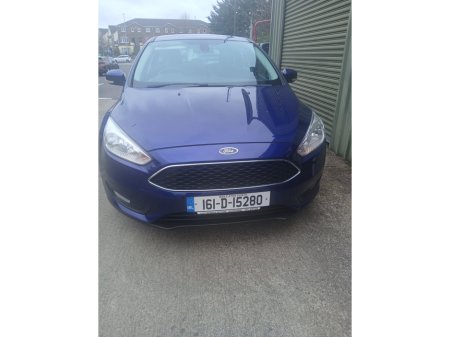 2016 Ford Focus - thumbnail 19