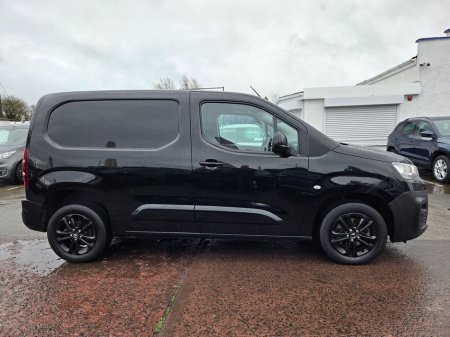 2022 Citroen Berlingo - view 2