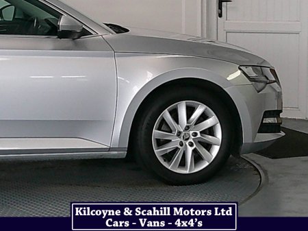 2022 Skoda Superb AMBITION 2.0 TDI 150HP 5DR thumbnail