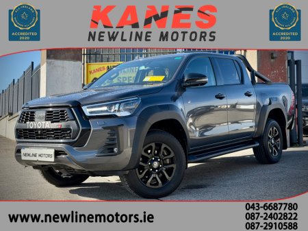 2023 Toyota Hilux - thumbnail 1