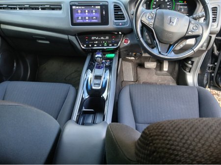 2017 Honda Vezel 1.5 Hybrid Automatic €16,450 thumbnail