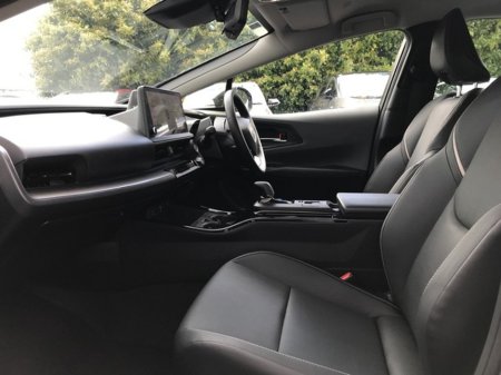 2024 Toyota Prius - thumbnail 6