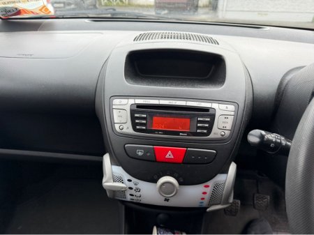 2014 Toyota Aygo 1.0 AURA BI-TONE 4DR €5,990 thumbnail