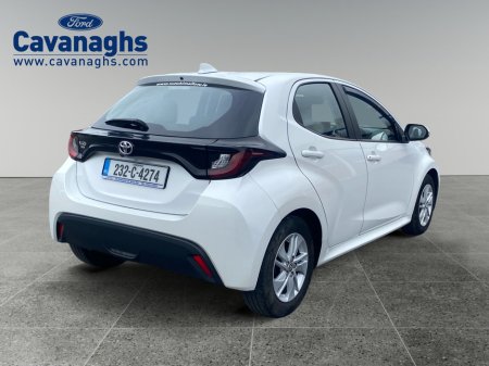2023 Toyota Yaris - thumbnail 4