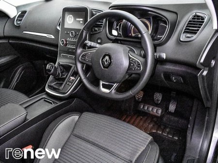 2021 Renault Grand Scenic Iconic Blue dCi 120 MY19 €26,950 thumbnail