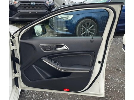 2015 Mercedes-Benz A Class A180 1.6 Petrol Automatic(4703) €14,995 thumbnail