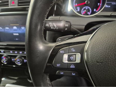 2015 Volkswagen Golf **HIGHLINE**ONLY 64000KMS**ALCANTARA SEATS*17" ALLOYS**LANE ASSIST**KEYLESS ENTRY AND START**ADAPTIVE CRUISE CONTROL**DUAL ZONE CLIMATE CONTROL**REVERSE CAMERA**BLUETOOTH STREAMING**FOLDING MIRRO €15,449 thumbnail