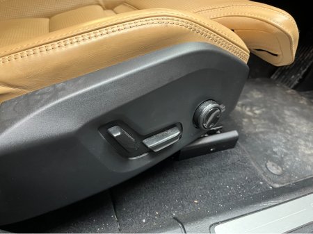 2023 Volvo XC60 - thumbnail 13