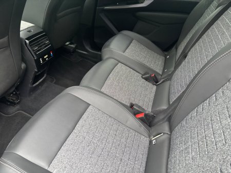 2025 Peugeot 5008 - thumbnail 10