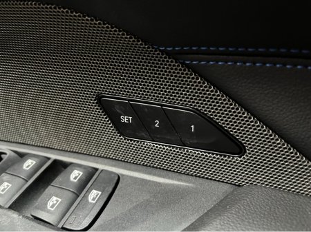 2025 BMW i4 - thumbnail 16