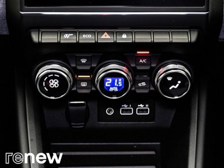 2025 Renault Clio - thumbnail 23