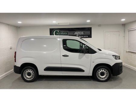 2024 Peugeot Partner - view 4