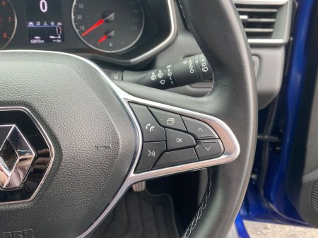 2020 Renault Clio - thumbnail 19