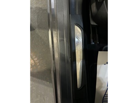 2017 Alfa Romeo Giulia 2.2JTD 180HP SUPER LUXURY 4DR AUTO €16,900 thumbnail