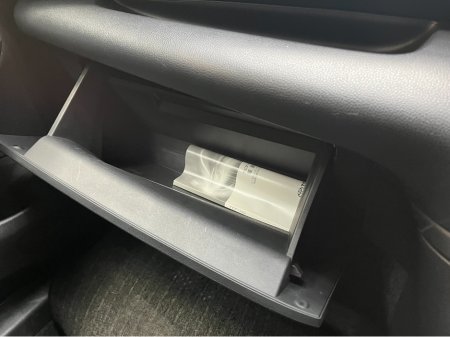 2020 Toyota Yaris - thumbnail 14