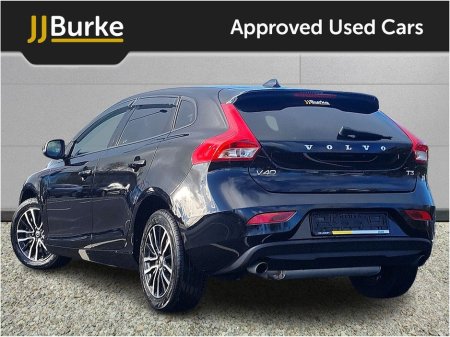2020 Volvo V40 T3 Kinetic €21,950