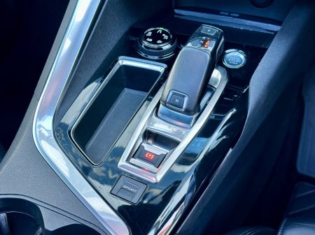 2019 Peugeot 5008 - thumbnail 17