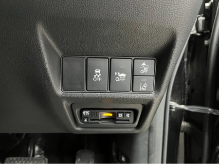 2018 Honda Stepwagon - thumbnail 11