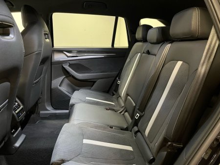 2025 Skoda Kodiaq Sportline IV 1.5TSi PHEV 204BHP - Reversing Camera - Climate Control - Sat Nav - Heated Seats - Keyless Start - Apple CarPlay/Android Auto thumbnail