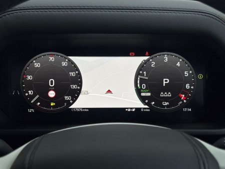 2025 Land Rover Defender - thumbnail 13