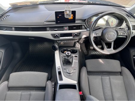 2016 Audi A4 - thumbnail 2