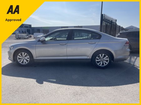 2015 Volkswagen Passat - thumbnail 10