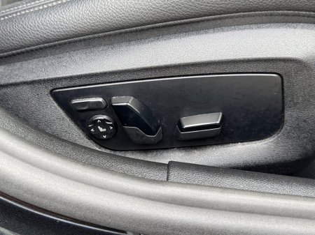 2022 BMW 5 Series - thumbnail 21