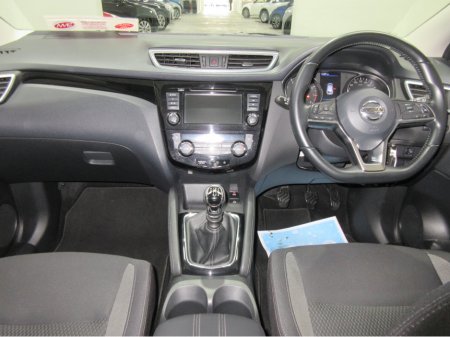 2020 Nissan Qashqai 1.3 SE - PAN ROOF - FINANCE & SCRAPPAGE AVAILABLE €18,795 thumbnail