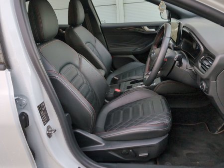 2024 Ford Focus - thumbnail 16