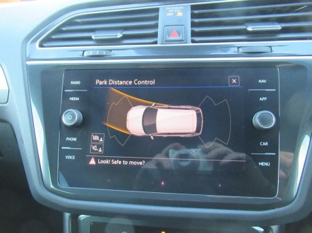 2023 Volkswagen Tiguan Life 2.0tdi M6F 122HP 5 €33,990 thumbnail