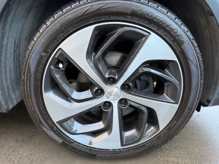 2016 Hyundai Tucson 2.0 CRDI PREMIUM B-DRIVE 2WD **FULL LEATHER**XENONS**SAT NAV**18"ALLOY WHEELS**REVERSE CAMERA**MINT**FSH** €14,950 thumbnail