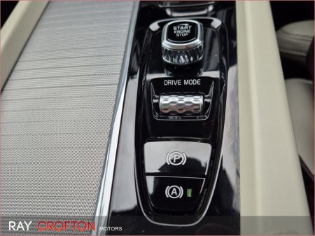 2020 Volvo XC60 - thumbnail 17