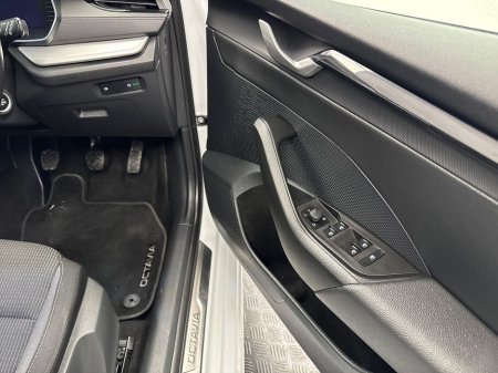 2025 Skoda Octavia - thumbnail 11