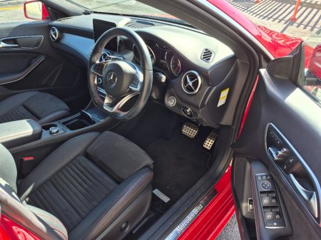 2017 Mercedes-Benz CLA Class AMG SPORT LINE,HALF LEATHER,LOW KM, AUTOMATIC €19,500 thumbnail