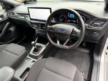 2022 Ford Focus - thumbnail 9