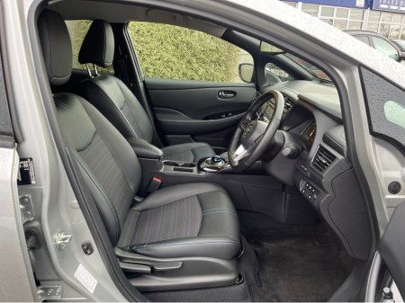 2020 Nissan Leaf N-CONNECTA EV //LOW MILES//HIGH SPEC//HEATED FRONT AND REAR SEATS//360 PARKING CAMERAS//KEYLESS ENTRY//ADAPTIVE CRUISE CONTROL// €13,950 thumbnail