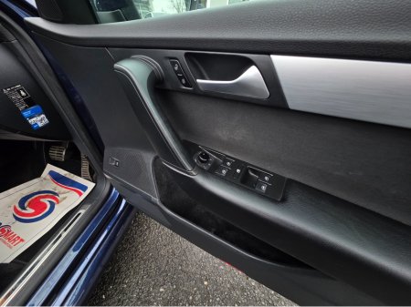 2015 Volkswagen Passat - thumbnail 8