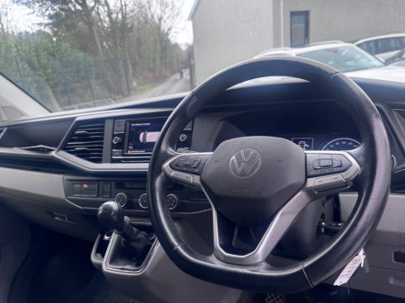 2021 Volkswagen Transporter - thumbnail 11