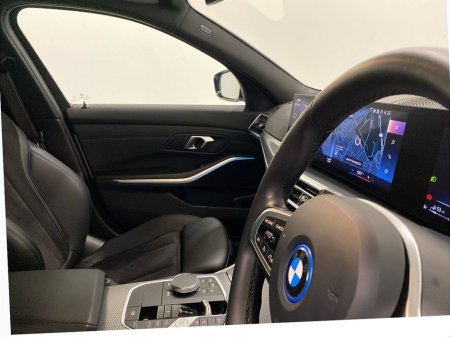 2024 BMW 3 Series - thumbnail 12