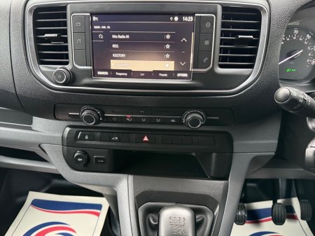 2021 Opel Vivaro 3100 DYNAMICS S/S L2H1 **2.0 120 BHP**NO VAT**LWB**FSH**ONE UK OWNER**MINT** €14,750 thumbnail