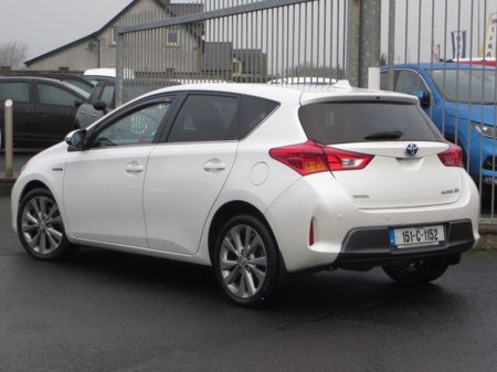 2015 Toyota Auris 1.8 HYBRID 5DR LUX €10,950 thumbnail