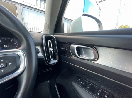 2020 Volvo XC40 - thumbnail 17