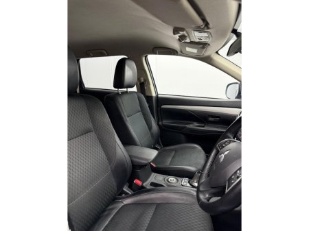 2015 Mitsubishi Outlander - thumbnail 7