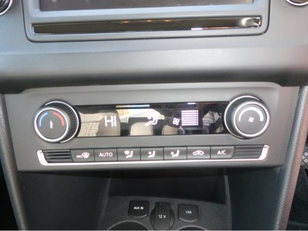 2015 Volkswagen Polo WITH NCT €10,650 thumbnail