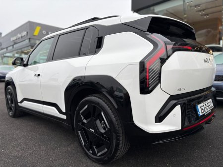 2025 Kia EV3 GT Line €43,995 thumbnail