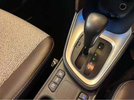 2021 Toyota Yaris - thumbnail 13