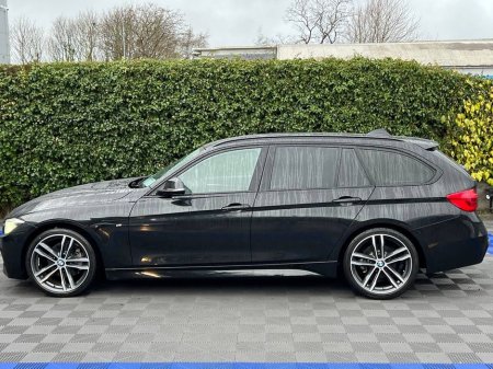 2018 BMW 3 Series 320d M-SPORT TOURING // ONLY 14, 900 KMS // 19" SHADOWLINE ALLOYS // LEATHER M-SPORT INTERIOR €26,900 thumbnail