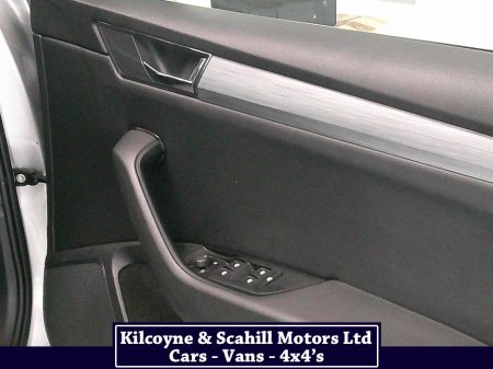 2022 Skoda Superb AMBITION 2.0 TDI 150HP 5DR thumbnail