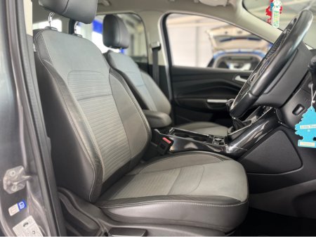 2017 Ford Kuga - thumbnail 12