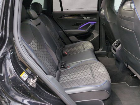 2024 Volkswagen Tiguan 2.0 TDI 150HP R-Line DSG Electric Boot €52,995 thumbnail